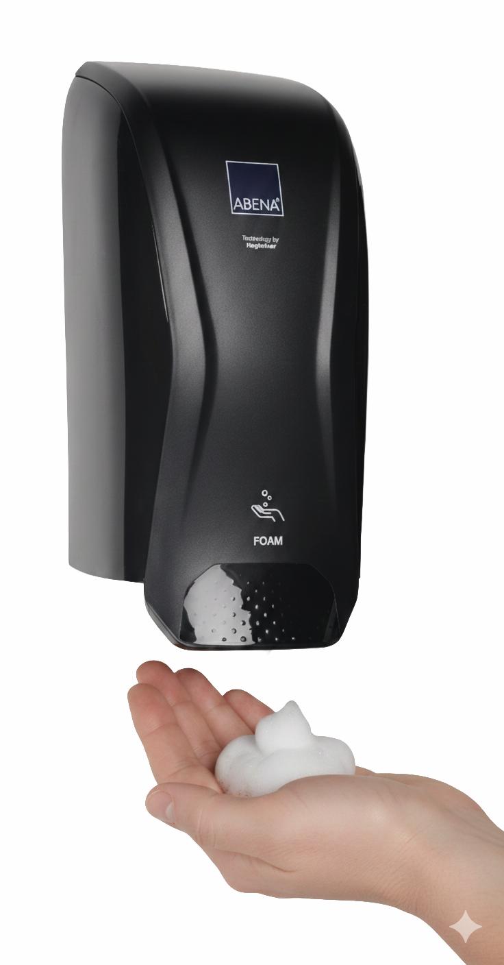 Små appetizers, der er anrettet i træbåde og anrettet pænt i en kantinemenu